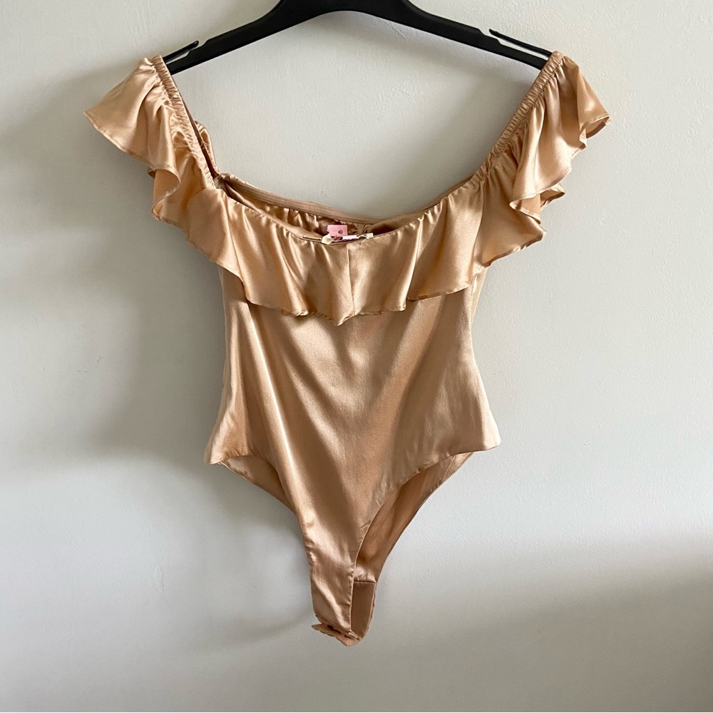 For Love & Lemons x Revolve Silk Blend Champagne Off-Shoulder Thong Bodysuit XS - Picture 3 of 13
